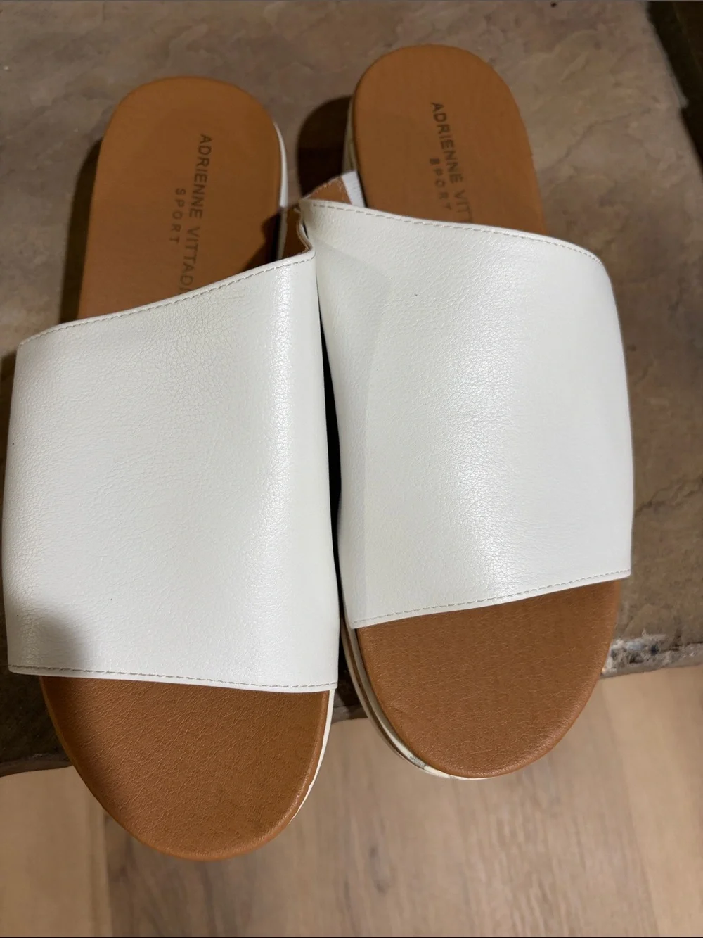 Adrienne Vittadini sandels never worn whitw